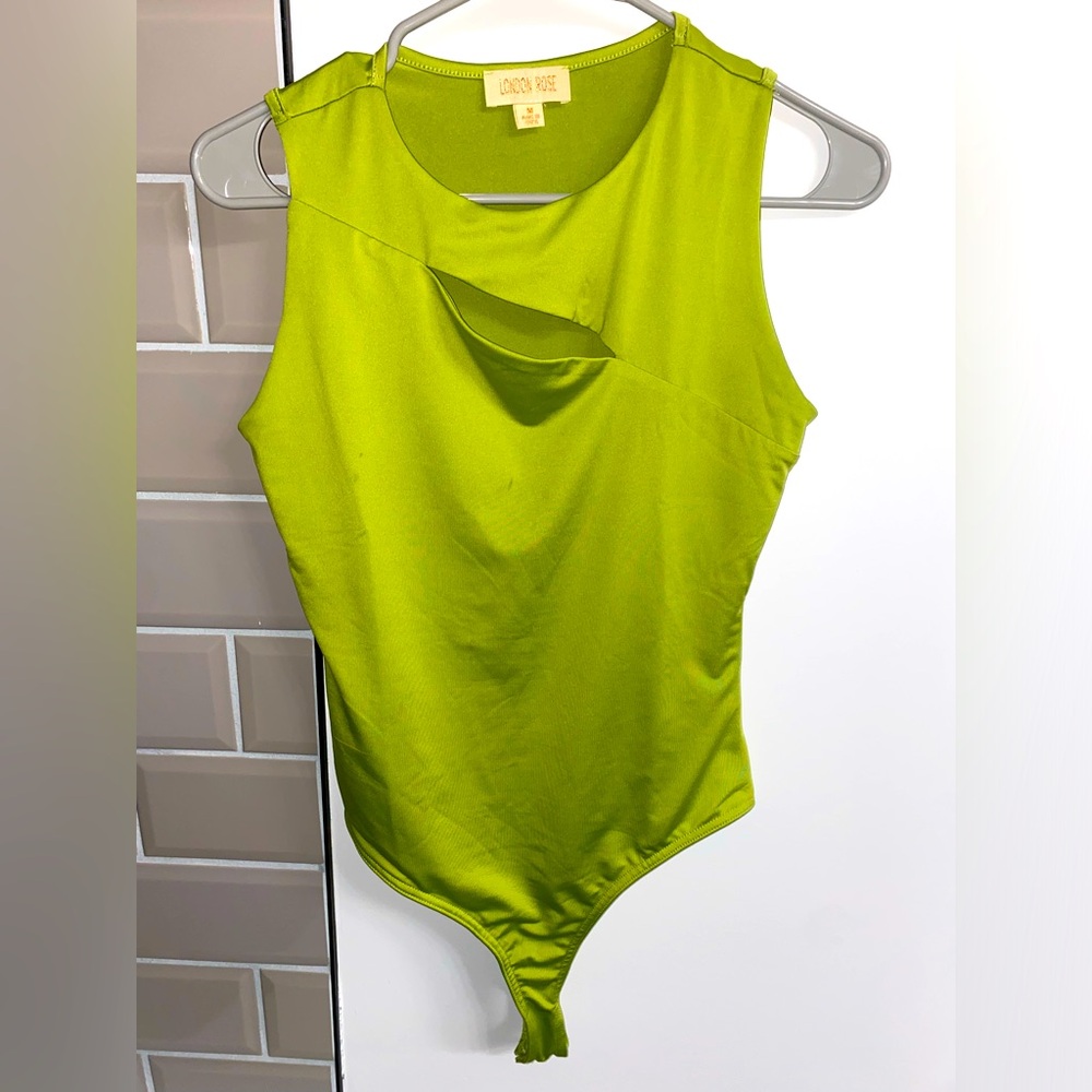 London Rose 🌹🍋‍🟩 Lime Green Bodysuit ✨Never Worn✨